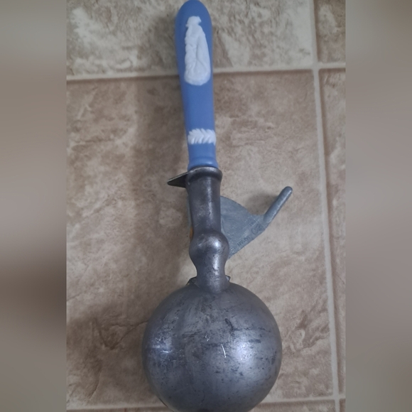 Vintage ice cream scooper - Picture 1 of 11